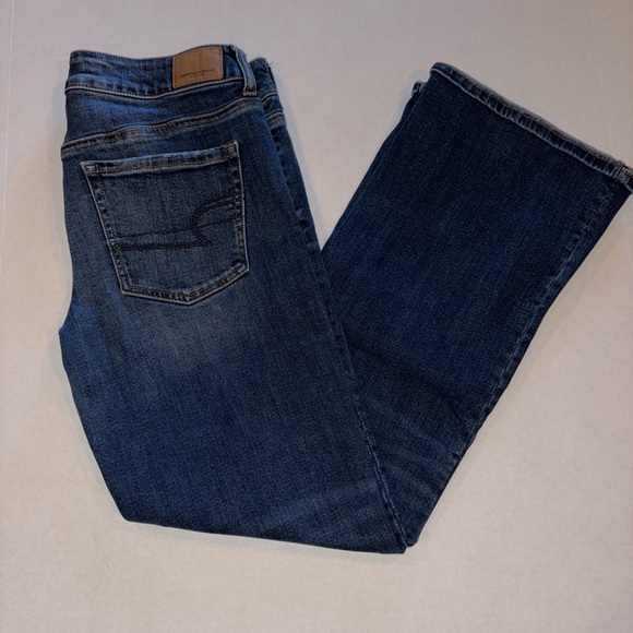 American Eagle Jeans Womens 8 Short Blue Dark Wash Favorite Boyfriend Bootcut - Picture 1 of 9